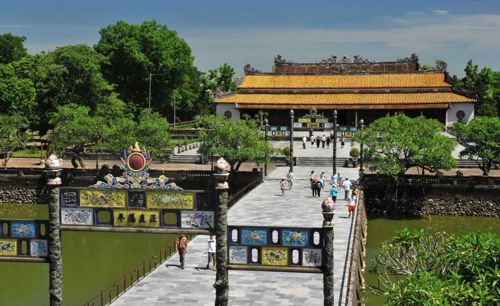 Đại nội Huế - nơi lí tưởng để tham quan khi đi du lịch miền Trung