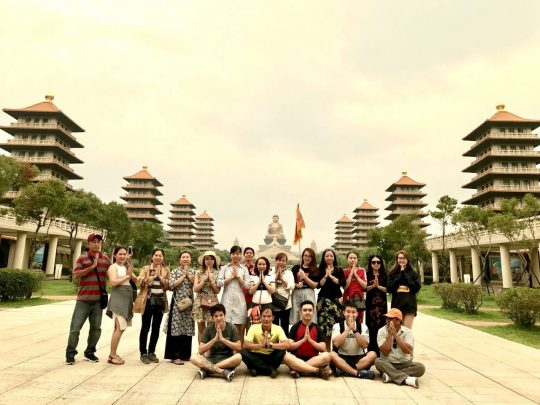 Hướng dẫn tour khu vực Thành phố Hồ Chí Minh