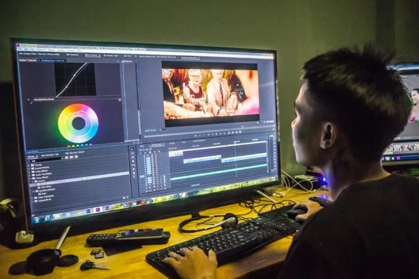 Sản Xuất Video TVC, Phim Doanh Nghiệp Kèm Lồng Voice Giá Rẻ